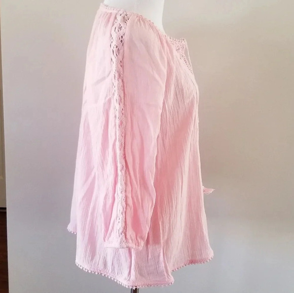Crown & Ivy Pink Crochet Front Tassel Tie Top S - Picture 2 of 5